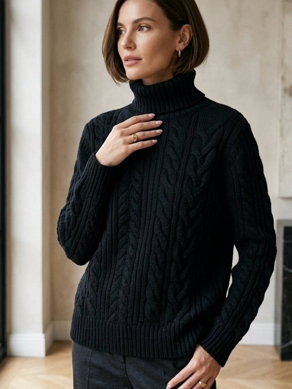 Weekend Max Mara 100% Virgin Wool Black Cable-Knit Turtleneck Sweater M